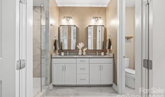 4017 Plaza Row Ct, Charlotte, NC 28205