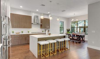 2512 N WESTMORELAND Dr, Orlando, FL 32804