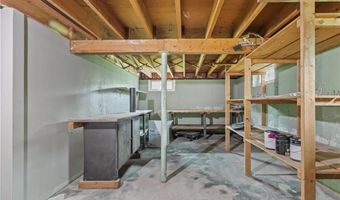 109 W Shore Dr, Coventry, RI 02816