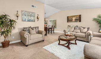 3910 Dorsie Ln, La Mesa, CA 91941