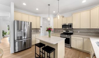 926 Dogwood Meadows Dr SE 45, Ada, MI 49301