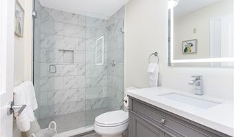 112 Harrison Ave, Newport, RI 02840