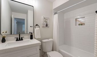 656 E MESQUITE Ave, Apache Junction, AZ 85119