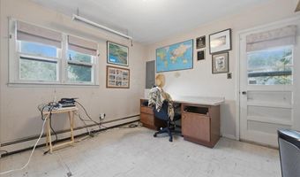 40 Bayview Ave, Amityville, NY 11701