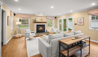 5714 HUNTINGTON Pkwy, Bethesda, MD 20814
