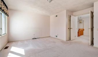96 Nipmuc Trl B, North Providence, RI 02904