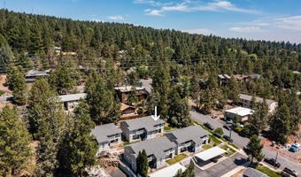 1527 NW Juniper St Apt 2, Bend, OR 97703