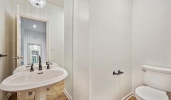 6 GOLDLEAF Ct, Bethesda, MD 20817