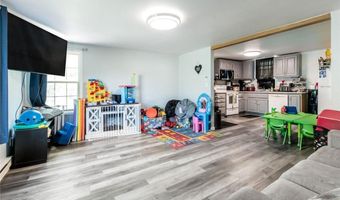 902 Quincy St, Alexandria, MN 56308