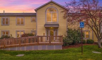 2233 S Huron Pkwy 2, Ann Arbor, MI 48104