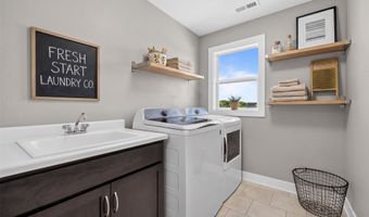 5816 Allerton Dr, Ames, IA 50014