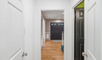 7556 PEPPERELL Dr, Bethesda, MD 20817