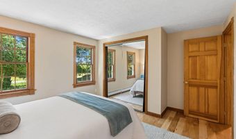 836 Old Post Rd, Arundel, ME 04046