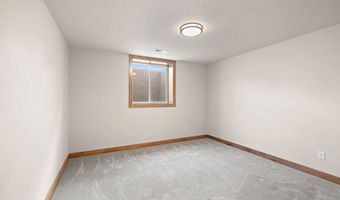 5728 W SPENCER St, Appleton, WI 54914