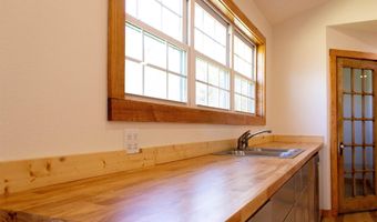 1392 Sugarloaf Rd, Amity, AR 71921