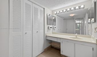 3701 N Country Club Dr 2209, Aventura, FL 33180