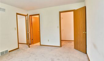 5180 Winthrop Dr, Austintown, OH 44515