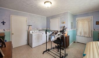 1584 Hawkins Ln, Bells, TN 38006