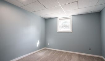 505 5th St SE, Altoona, IA 50009