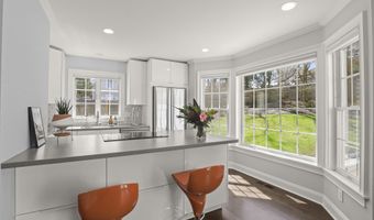 138 Forest St 1, New Canaan, CT 06840