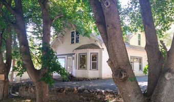 215 N H St, Albion, WA 99163