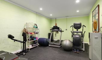 417 MALLARD Dr, Basye, VA 22810