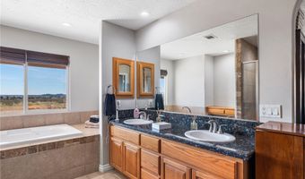 13850 Nightshade Rd, Apple Valley, CA 92307