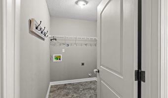 8924 VILLAGE LAKE Ln, Bartlett, TN 38002