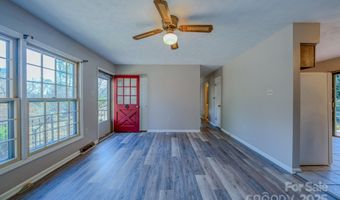 43 Lancelot Ln, Asheville, NC 28806