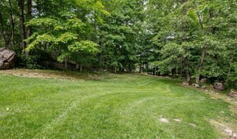 45 N Nabby Rd, Danbury, CT 06811