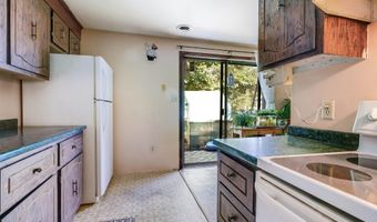5 River St, Newmarket, NH 03857