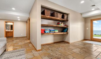 130 S Point Dr, Arlington, SD 57212