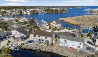 20 Dune Dr, Bayville, NJ 08721