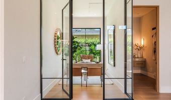 16711 Moorpark St, Encino, CA 91436