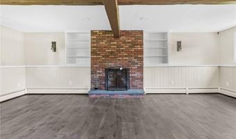2 Betsy Williams Ct, Johnston, RI 02919