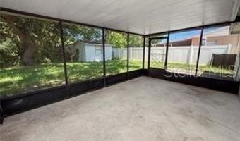 105 Margaret St, Auburndale, FL 33823