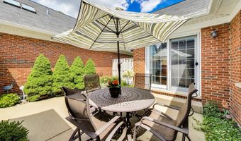 1819 N Normandy Ct, Arlington Heights, IL 60004