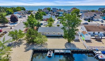 121 Stillwater Rd, Barnegat, NJ 08005