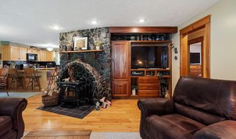 1 Castle View Ln, Belgrade, ME 04917