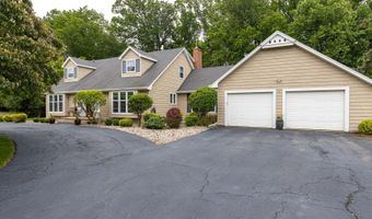 11 MEADOWBROOK Ct, Appleton, WI 54914