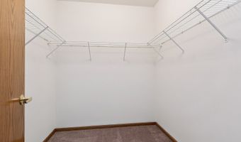 5311 W Mint Julip Dr 301, Alsip, IL 60803