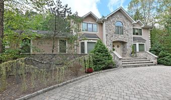 191 Cherry Ln, Airmont, NY 10952