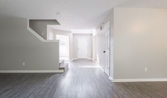 2924 Coles Creek Ln, Indianapolis, IN 46217