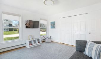 433 Wolcott Ave, Middletown, RI 02842