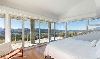 1350 Crestmont Dr, Angwin, CA 94508