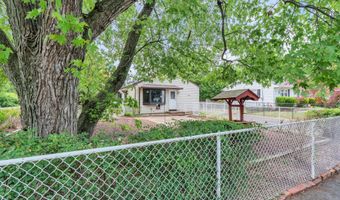 73 Locker St, Beachwood, NJ 08722