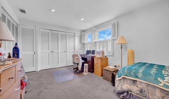 37 Faith Ln, Aberdeen, NJ 07747