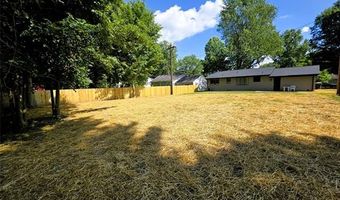 215 Almont Ave, Almont, MI 48003