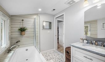 93 Burdickville Rd, Charlestown, RI 02813