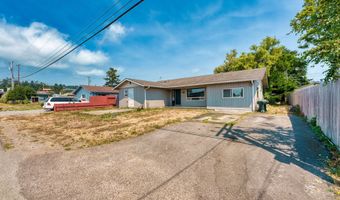 388 TANBARK Rd, Brookings, OR 97415